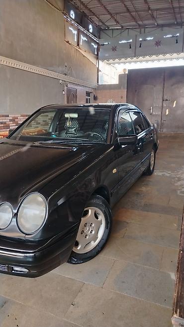 Mercedes-Benz: Mercedes-Benz E 260: 2.4 l | 1998 il Sedan — 6