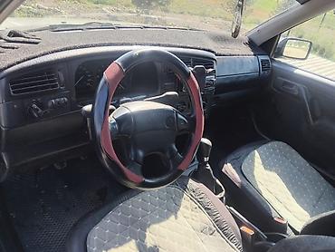 сиденья volkswagen: Volkswagen Vento: 1997 г., Механика, Бензин, Седан — 5
