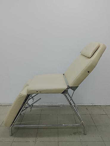 Салонные кресла: Срочно продаю Косметологическая/массажная кушетка с регулировкой — 4