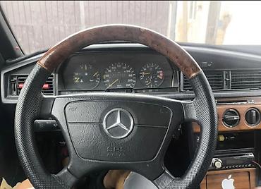 мерседес 124 рул: Mercedes-Benz 190: 1993 г., 2 л, Кол менен иштөөчү, Бензин, Седан — 10