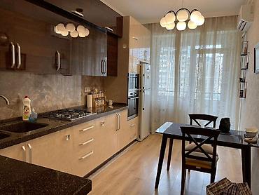 ev alqi satqsi: İcarəyə verilir 3 otaqlı yeni tikili 100 m², 20 Yanvar m. Kateqoriya — 10
