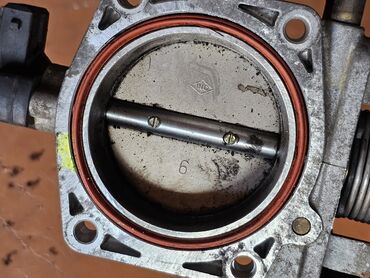 Дроссельные заслонки: Дроссельная заслонка BMW 1997 г., Б/у, Оригинал, Германия — 11