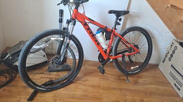 Uşaq velosipedləri: Trek Marlin 7 marka dağ velosipedi Xüsusiyyətlər: - Sərt quyruq