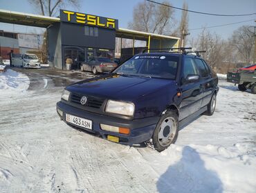 Volkswagen: Volkswagen Vento: 1992 г., 1.8 л, Механика, Бензин, Седан