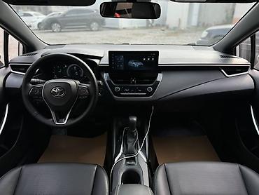 bmb 39: Toyota Corolla: 2025 г., 1.8 л, Автомат, Бензин, Седан — 8
