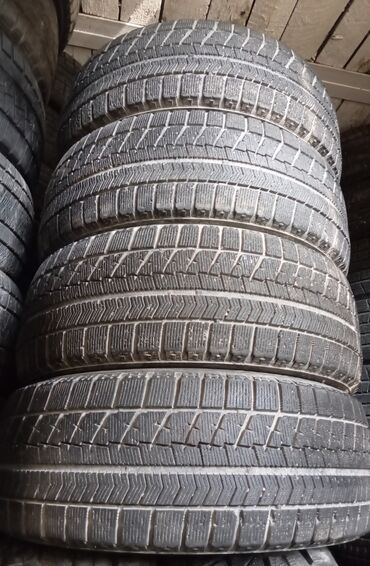 комплект зимней резины: Шиналар 215 / 55 / R 17, Кыш, Колдонулган, Комплект, Жеңил унаалар, Жапония, Bridgestone