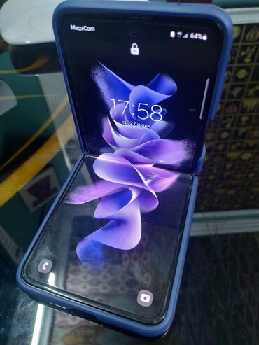 �������������� �������������� �� 8 �������� �� �������������� в Кыргызстан | Samsung: Samsung Z Flip | 256 ГБ цвет - Черный