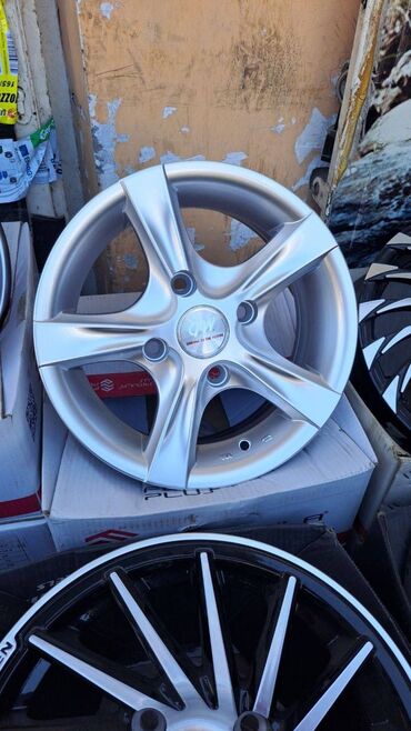 vossen diska 13: Куйма Дисктер R 13 Vossen, Комплект, тешиктери - 4, Жаңы