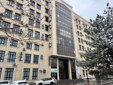 Офисы: Продаю Офис 42 м², Бизнес центр, 3 этаж
