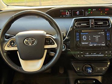 Toyota: Toyota Prius: 2017 г., 1.8 л, Вариатор, Гибрид, Хэтчбэк — 16