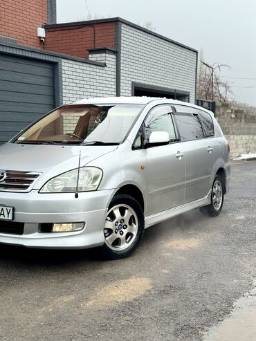 Toyota: Toyota Ipsum: 2003 г., 2.4 л, Автомат, Бензин, Минивэн — 2