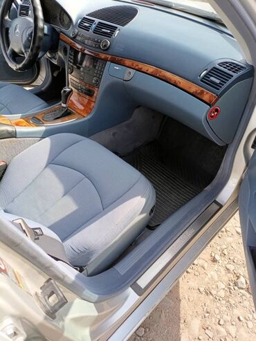 Mercedes-Benz: Mercedes-Benz E-Class: 2002 г., 3.2 л, Автомат, Бензин, Лимузин — 6