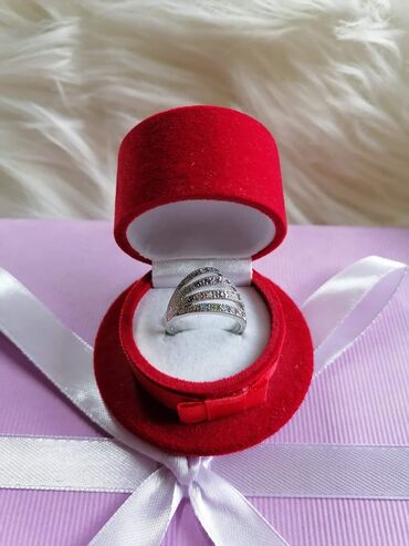 Prstenje: Cena 1200din — 29