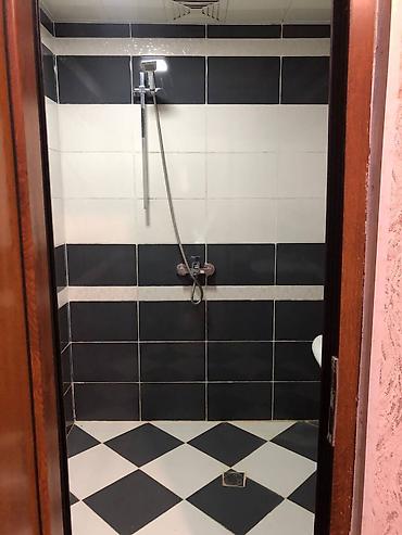 Uzunmüddətli kirayə mənzillər: Cox Təcili. Xətai metrosunun yaxınlığında 18 mərtəbəli binanin 11 ci — 15