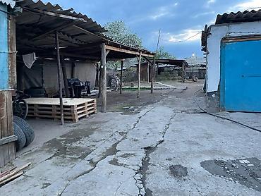 Продажа коттеджей и домов: Продаётся дом в Сокулуке Улица Токтогула 7 комнат все есть кроме душа at lalafo.kg — 5 Продажа коттеджей и домов: Продаётся дом в Сокулуке Улица Токтогула 7 комнат все есть кроме душа — 5