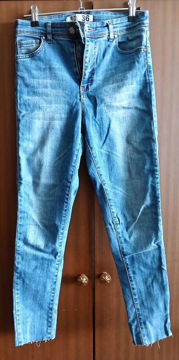 Qadın şalvarları: Cins şalvarlar satılır 
4 ədəd şalvar birgə 7 azn — 5