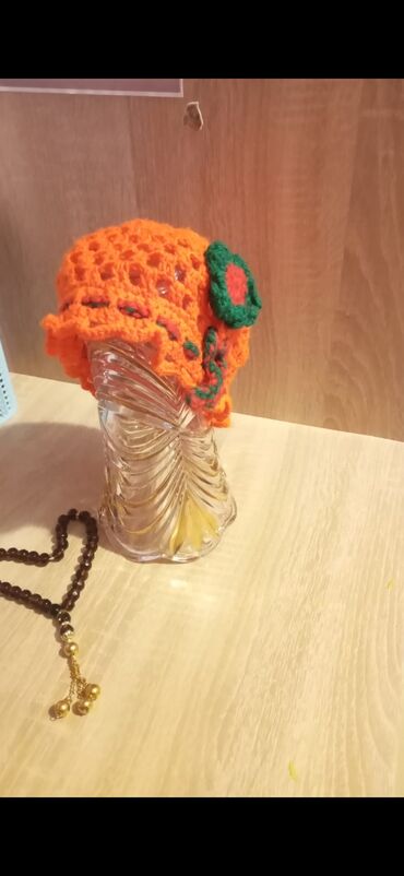toxunma uşaq koftaları: Əl işi uşaq papağı - Papaq: narıncı rəngdə, toxunma (kroşe) texnikası