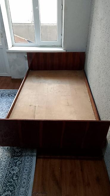 bunk bed: Полуторка деревянная кровать классического типа. - Материал: каркас и — 2