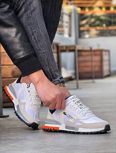 Patike: Lacoste patike veličine 44 veličine
za samo
5299 din — 8