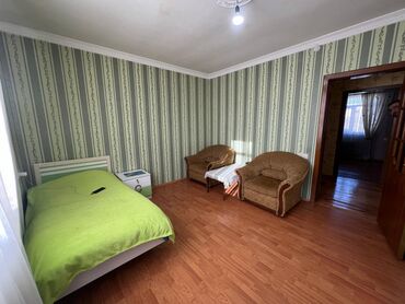 Həyət evləri və villaların satışı: Bakıxanov qəs. 4 otaqlı, 200 kv. m, Orta təmir — 9