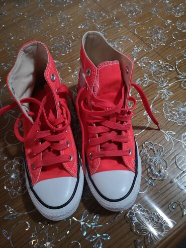 Sneakers & Athletic shoes: Converse, 37, color - Orange