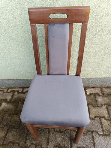 Stolice: Nove stolice iz proizvodnje

 po komadu — 7