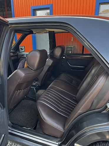 мереке авто: Mercedes-Benz W124: 1991 г., 2.3 л, Кол менен иштөөчү, Бензин, Седан — 7