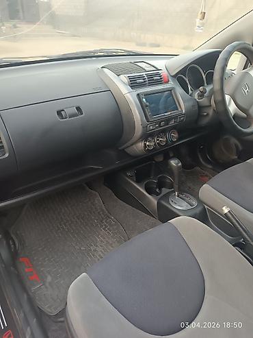 Honda: Honda Fit: 2002 г., 1.5 л, Вариатор, Бензин, Хэтчбэк — 2