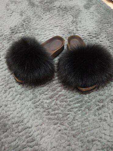 grubin sobne papuče: Fashion slippers, 38 at lalafo.rs grubin sobne papuče: Fashion slippers, 38
