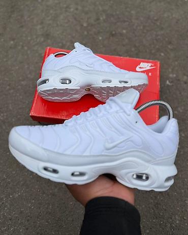 Patike: Tn Nike 
36-41
41-46
3700 din — 2
