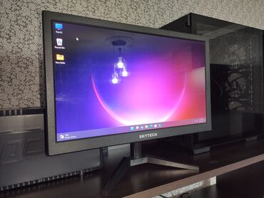 Модемы и сетевое оборудование: 19 inc manitor Skytech Ideal veziyyetdedir ciziqi ve ya olu