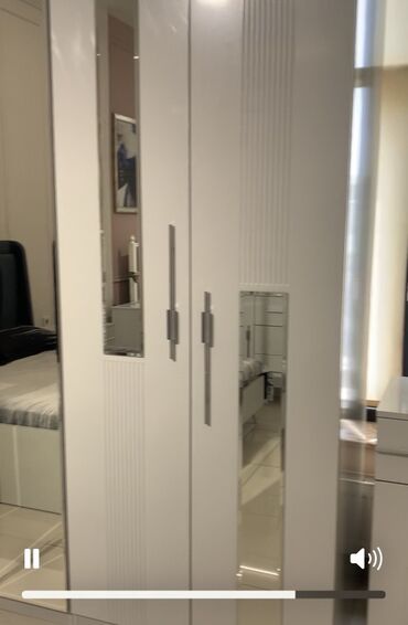taxt altı: Yeni, Açılan, 4 qapılı Düz dolab, Qarderob, paltar dolabı