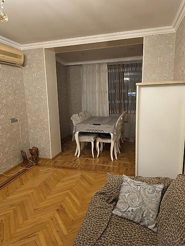 1 otaqli kohnə tikili: Statistika dairesine yaxin Qorodokda 5/5 minsk layihe 4 otaq orta — 9