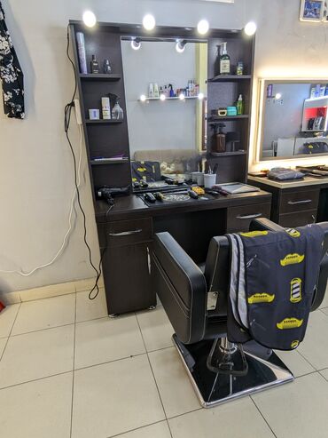 Salon masaları: Yanı troynik var 3 tok rahat qoşursan nə lazım az və səli̇qəli̇