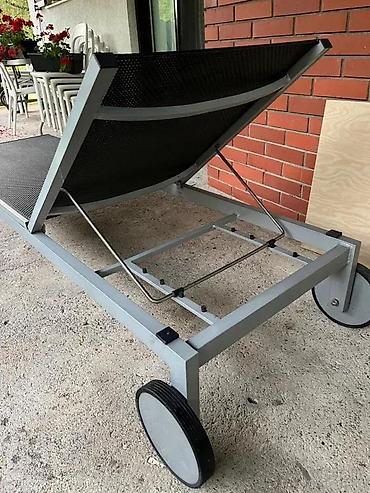 Ležaljke i ljuljaške: Baštenska ležaljka na točkiće - Konstrukcija od metala u svetlosivoj — 6