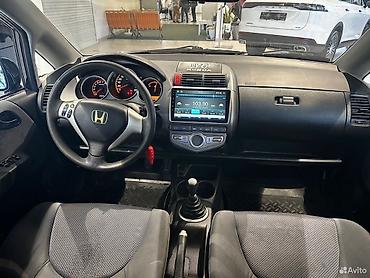 хантер кж: Honda Jazz: 2008 г., 1.3 л, Механика, Бензин, Хэтчбэк — 5
