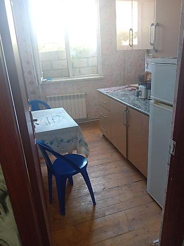 Həyət evləri və villaların satışı: 2 otaqlı, 43 kv. m, Orta təmir — 11