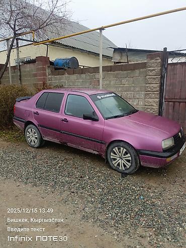 Унаа сатуу: Volkswagen Vento: 1992 г., 2 л, Кол менен иштөөчү, Бензин — 7