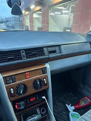 Mercedes-Benz: Mercedes-Benz W124: 1991 г., 2 л, Механика, Бензин, Седан — 8