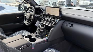 Toyota: Toyota Land Cruiser: 2026 г., 3.5 л, Автомат, Гибрид, Внедорожник — 10