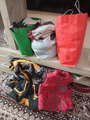 Отдам даром, вещи женские, и одежда для мальчика на 5, 7, 8лет