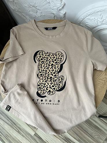 Zara qadın T‑şörtü Hər biri 20 manat - Brend: Superdry (Official