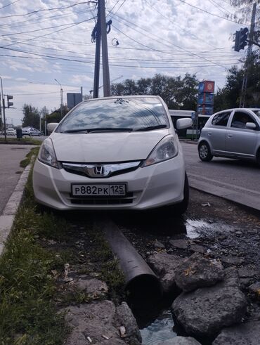 сиденья на фит: Honda Fit: 1.3 л | 2011 г. | Хэтчбэк