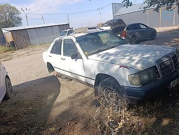 e klass: Mercedes-Benz 190: 1987 г., 2 л, Автомат, Бензин, Седан — 5