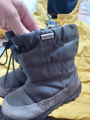 Paketi dečije odeće: Paket: Pantalone, Jakne, Za dečake na lalafo.rs — 4 Paketi dečije odeće: Paket: Pantalone, Jakne, Za dečake — 4