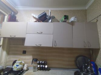 дешевый шкаф на балкон: Tecılı kuxna mebeli dəyərindən aşağı qiymətə satılır. moyka ve qaz