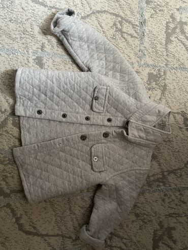 Другие детские вещи: Все по 200-300-400 сом шапочки трусики 100 сом есть еще вещи с 6 мес — 8