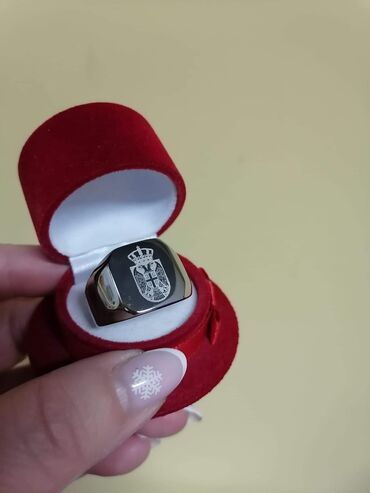 Prstenje: Vel:13
Cena:1000din — 6