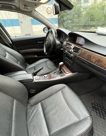 mazda 626 авто: Продается автомобиль BMW 320i серебристого цвета. Салон отделан черной