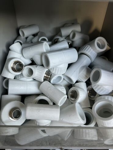 фитинги для пластиковых труб: Муфта, Материал: Пластик